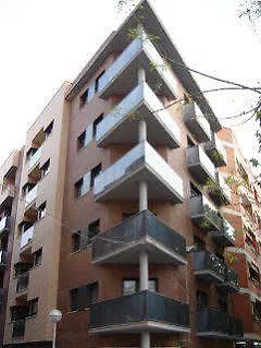 L Hort Apartment *